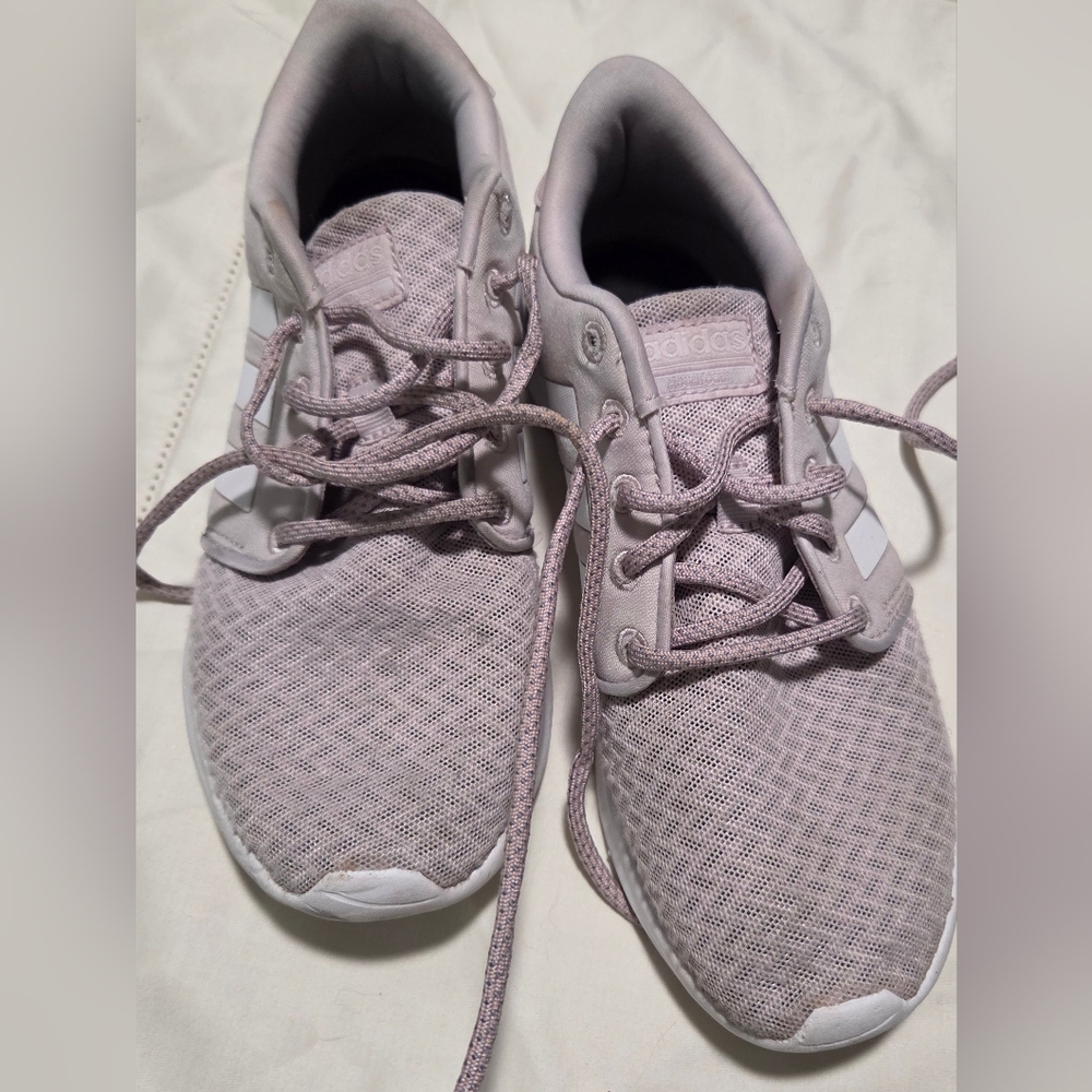 Adidas Women's Lilac Sneakers